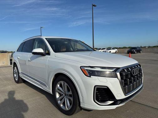 2026 Audi Q7 55 Premium Plus