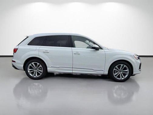 Carrara White 2026 Audi Q7 55 Premium Plus