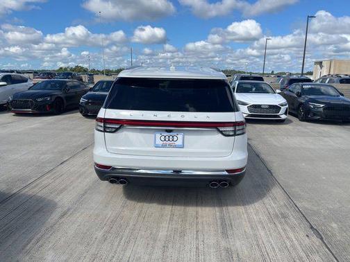 2022 Lincoln Aviator Reserve