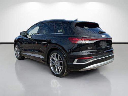 2026 Audi Q4 e-tron Premium Plus 55 quattro