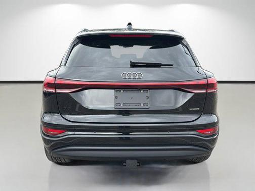 2025 Audi Q6 e-tron Premium Plus quattro