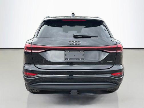 2025 Audi Q6 e-tron Premium Plus quattro