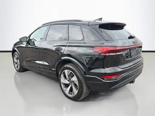 2025 Audi Q6 e-tron Premium Plus quattro