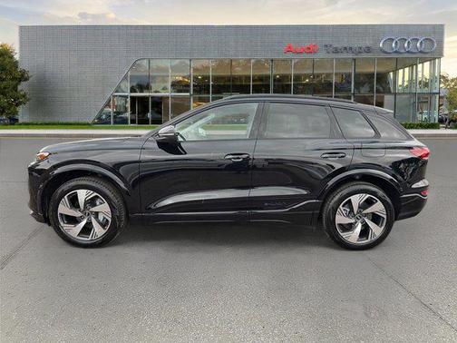 2025 Audi Q6 e-tron Premium Plus quattro