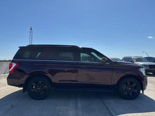 Burgundy Velvet Metallic Tinted Clearcoat 2020 Ford Expedition XLT