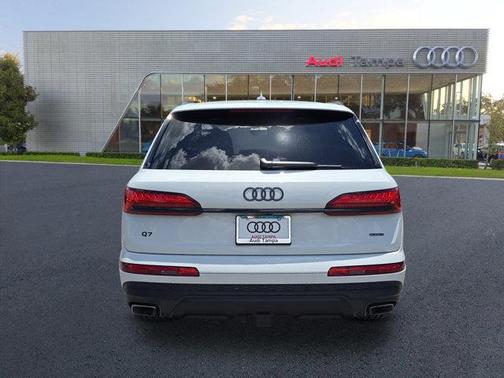 2025 Audi Q7 55 Premium Plus