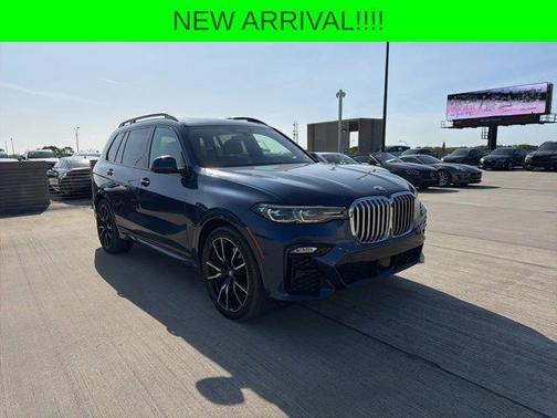 Phytonic Blue Metallic 2022 BMW X7 xDrive40i
