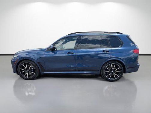 Phytonic Blue Metallic 2022 BMW X7 xDrive40i