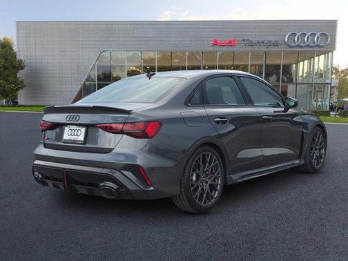 2025 Audi RS 3 2.5T (S tronic)