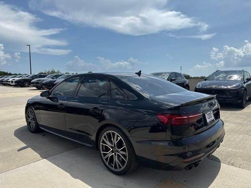 Mythos Black Metallic 2023 Audi S4 Premium Plus TFSI quattro Tiptronic