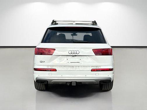 Carrara White 2019 Audi Q7 55 Premium