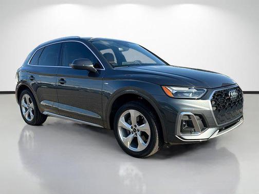 2022 Audi Q5 45 S line Premium Plus