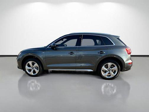 2022 Audi Q5 45 S line Premium Plus