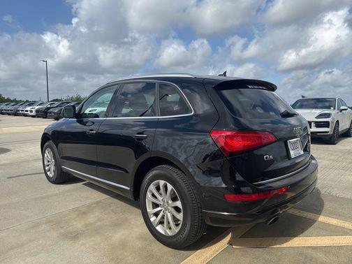 Brilliant Black 2017 Audi Q5 2.0T Premium