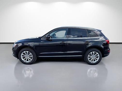 Brilliant Black 2017 Audi Q5 2.0T Premium