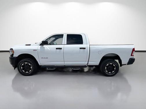 Bright White Clearcoat 2021 RAM 2500 Tradesman Crew Cab 4x4 6'4' Box