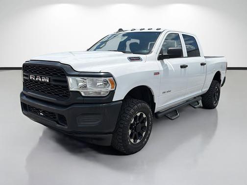 Bright White Clearcoat 2021 RAM 2500 Tradesman Crew Cab 4x4 6'4' Box