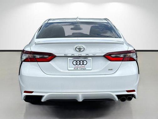 Ice Cap 2023 Toyota Camry SE