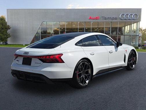 2026 Audi RS e-tron GT quattro