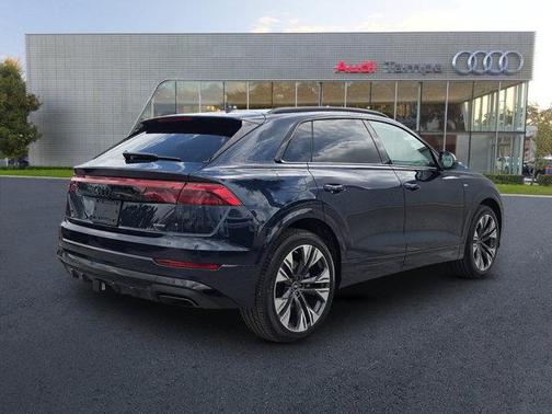 2025 Audi Q8 55 Premium Plus