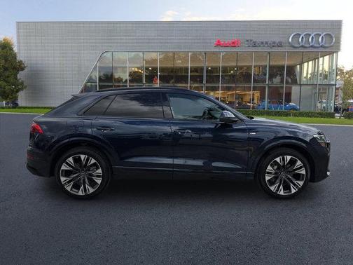 2025 Audi Q8 55 Premium Plus