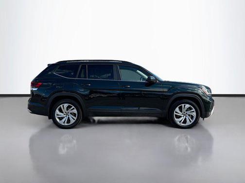 2022 Volkswagen Atlas 3.6L SE w/Technology
