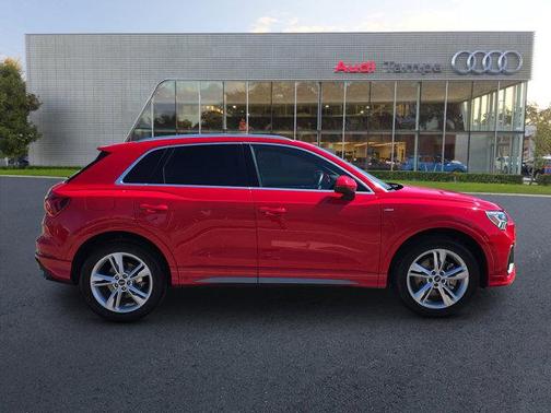2022 Audi Q3 45 S line Premium Plus