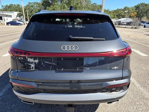 2025 Audi Q5 Premium TFSI quattro S tronic