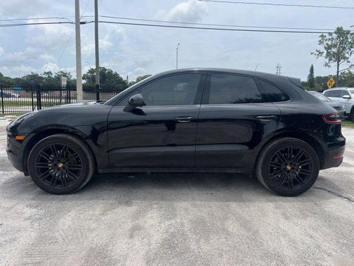 2018 Porsche Macan Base