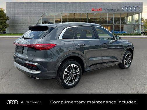 Tambora Gray Metallic 2026 Audi Q5 Premium Plus TFSI quattro S tronic