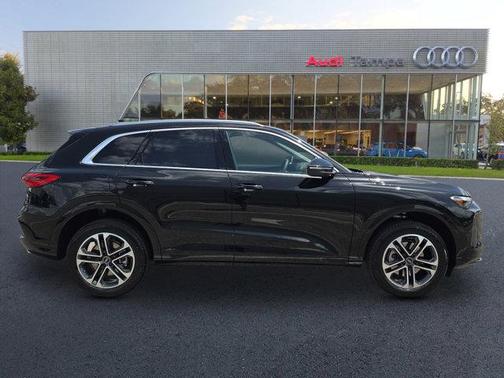 2025 Audi Q5 Premium