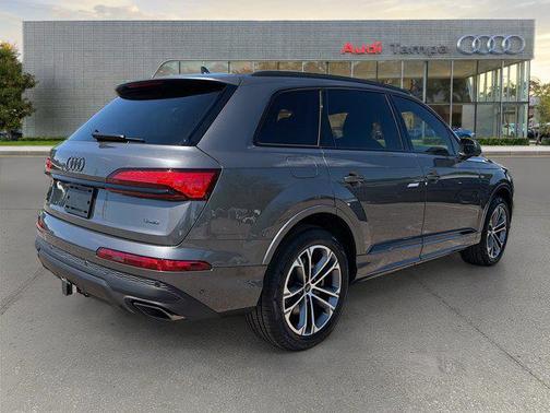 2026 Audi Q7 45 Premium Plus