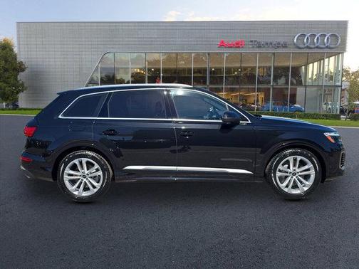 2026 Audi Q7 55 Premium Plus