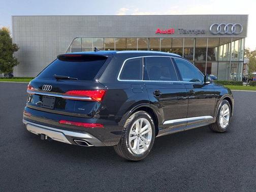 2026 Audi Q7 55 Premium Plus