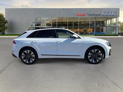 2026 Audi Q8 55 Premium Plus