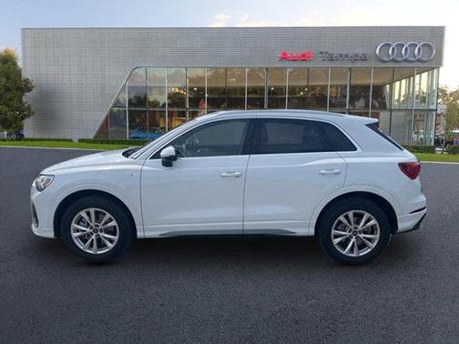 2024 Audi Q3 45 S line Premium Plus