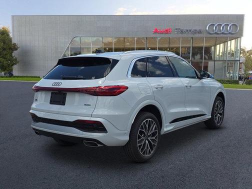 2025 Audi Q5 Premium Plus