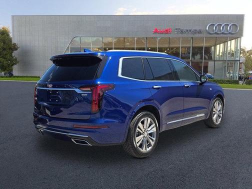 2024 Cadillac XT6 Premium Luxury FWD
