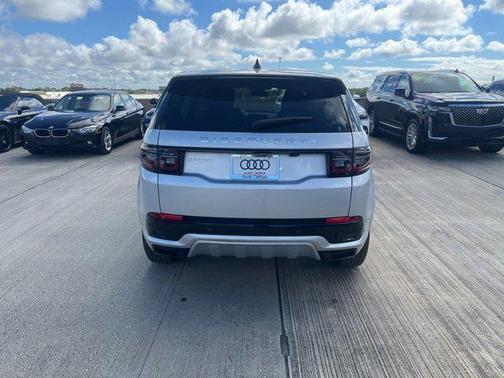 2025 Land Rover Discovery Sport S