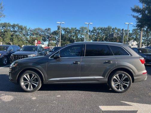 2021 Audi Q7 55 Premium Plus