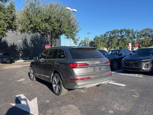 2021 Audi Q7 55 Premium Plus