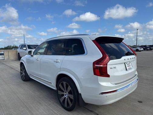 Crystal White Metallic 2024 Volvo XC90 Recharge Plug-In Hybrid T8 Ultimate Bright Theme 7-Seater