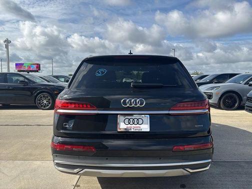Mythos Black Metallic 2023 Audi Q7 55 Prestige