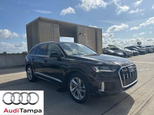 Mythos Black Metallic 2023 Audi Q7 55 Prestige