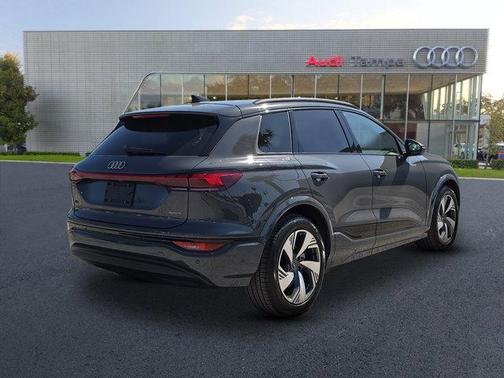 2025 Audi Q6 e-tron Prestige quattro