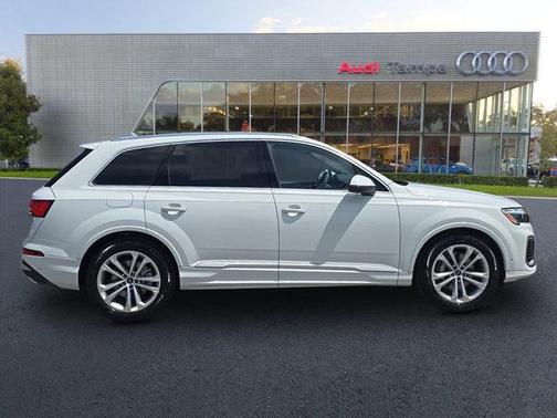 2025 Audi Q7 55 Prestige