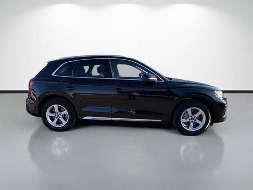 2023 Audi Q5 40 Premium