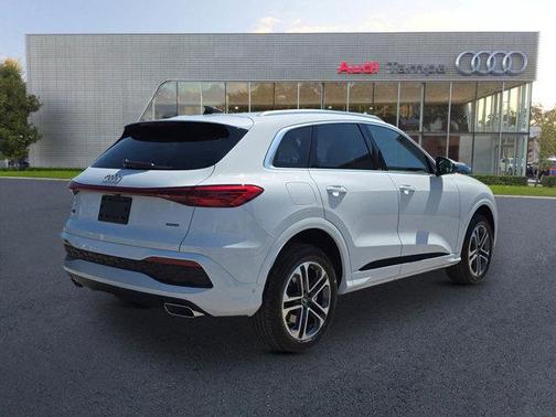 2025 Audi Q5 Premium