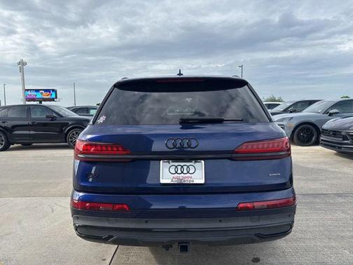 Navarra Blue Metallic 2023 Audi Q7 45 Premium Plus