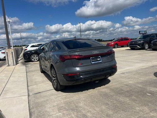 2024 Audi Q8 e-tron Premium Plus